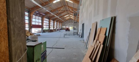 Der Eingangang zur Fahrzeughalle